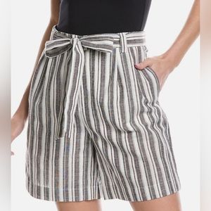 BCBGENERATION Woven Tie-Waist Short